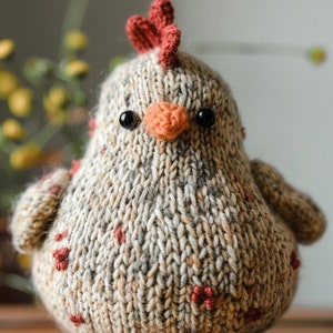 Poppy The Chicken, Chicken Knitting Pattern, Easy Knit Toy, Chunky Knit Chicken, Beginner Knit Hen Pattern