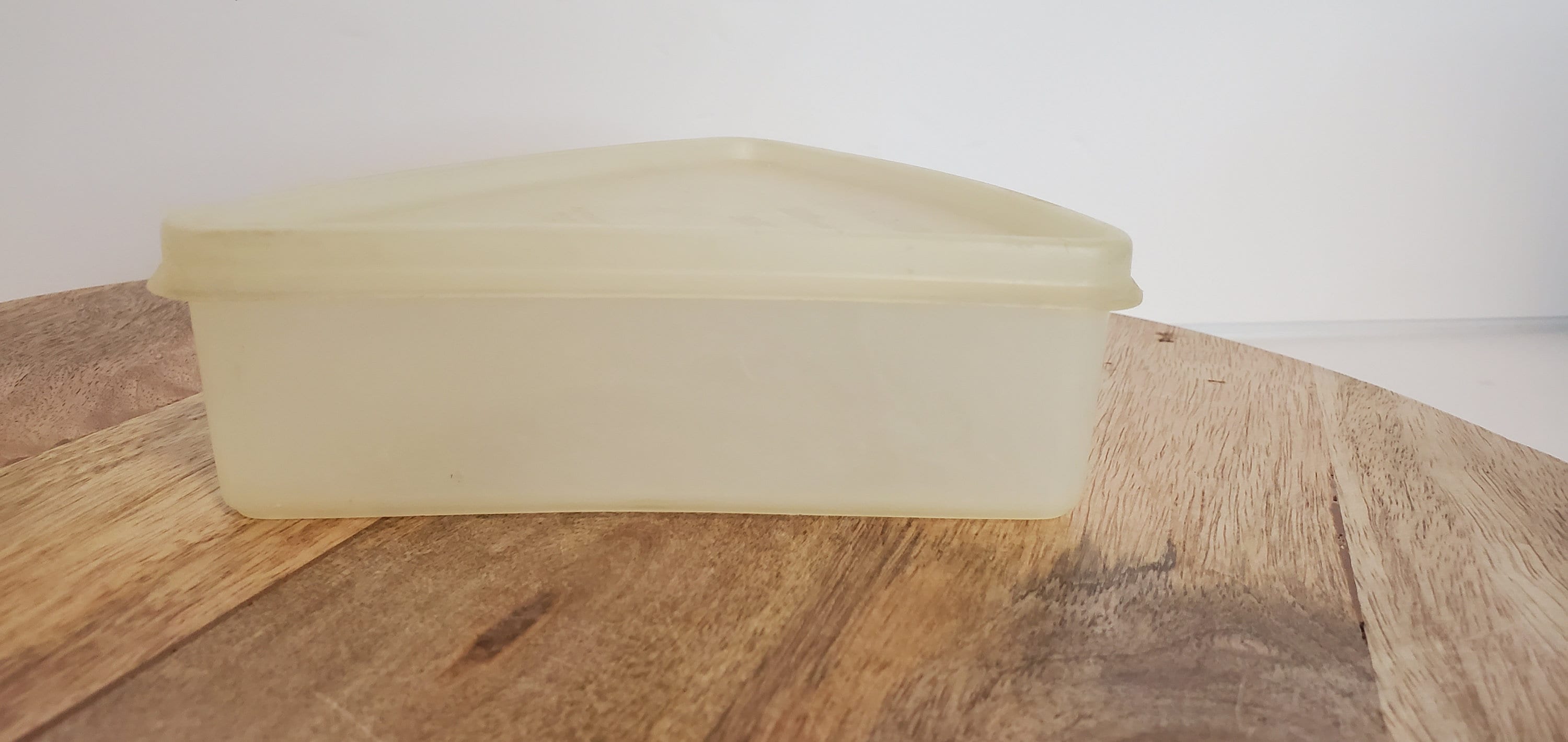 VTG Tupperware Triangle Pie Slice Keeper - Etsy