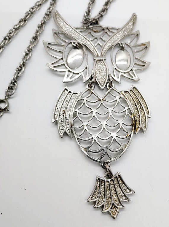 Vintage Silvertone Articulated Owl 24 Inch Pendant