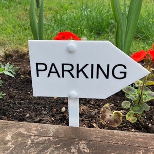 Directional sign, Direction, Personalised Sign with Ground Spike. 200mm x 100mm face with 150mm spike. Weatherproof long lasting.