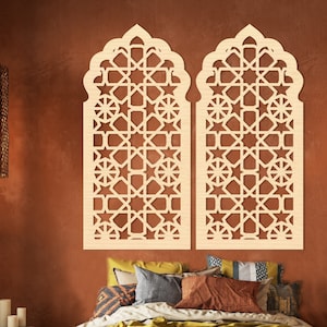 A beautiful wooden wall panel with a mashrabiya pattern embedded in a frame stylized as an Arabian window, Celosia arabe madera