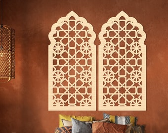 A beautiful wooden wall panel with a mashrabiya pattern embedded in a frame stylized as an Arabian window, Celosia arabe madera