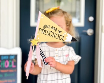 Drapeaux du premier jour d'école • Drapeaux de fanion imprimables pour la rentrée scolaire • Préscolaire - Lot de 6e année • Premier jour de maternelle • Prématernelle • Drapeau Tk