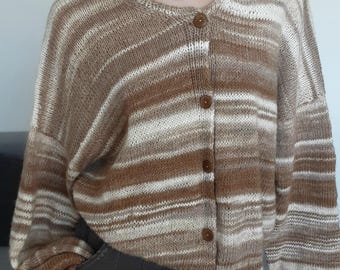 Oversized Strickjacke aus hochwertiger Wolle – Handarbeit – Beige-Creme – Größe M bis 2XL