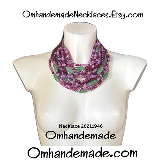 20211946 bib necklace, purple green and lilac necklace, necklace with bracelet, multi-strand layered relief necklace, amethyst and jade necklace