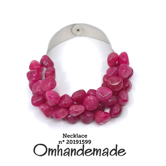 20191599 Fuchsia necklace stones necklace bib necklace layered multi-strand choker necklace relief leather collar big pearl necklace