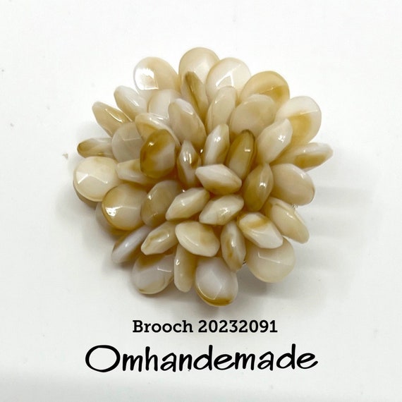 20232091 cream brooch, large beige brooch, hedgehog brooch, gift idea for her, woman brooch, gift idea for mother and grandmother by Omhandemade