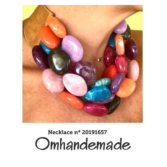 20191657 colorful necklace, bib necklace, multicolor necklace, chunky necklace, relief layered multistrand necklace, pebble necklace