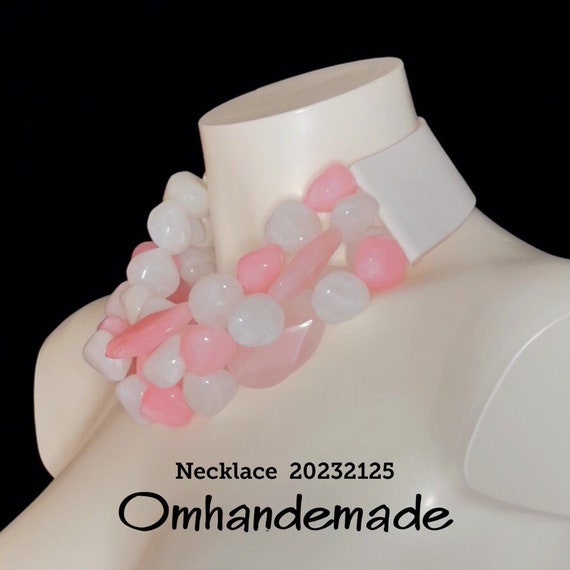 20232125 pink and white necklace, colorful multi-strand necklace with relief layers, maxi necklace, bib necklace, gift idea, statement necklace