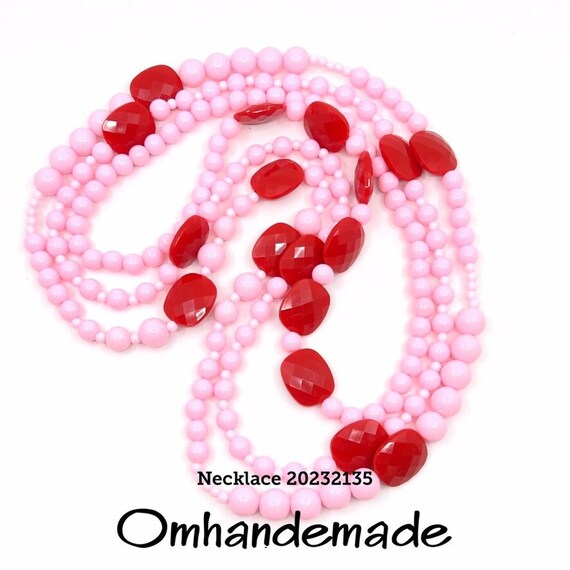 20232135 pink necklace, multiple pink and red necklace different length resin necklaces without clasp, pink and red necklaces by Omhandemade