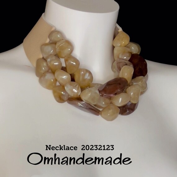 20232123 Beige and brown necklace, stones necklace, bib necklace multilayer relief choker necklace maxi necklace with leather collar