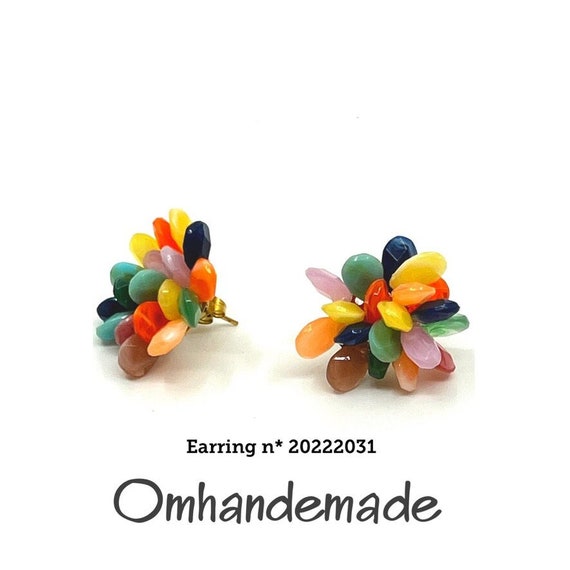 20222031 earrings, colored earrings, lobe earrings, button earrings, resin earrings, gift idea earrings for her by Omhandemade