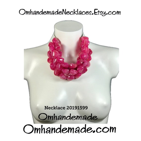 20191599 Fuchsia necklace pebble necklace bib necklace layered multi-strand choker necklace relief leather collar large pearl necklace