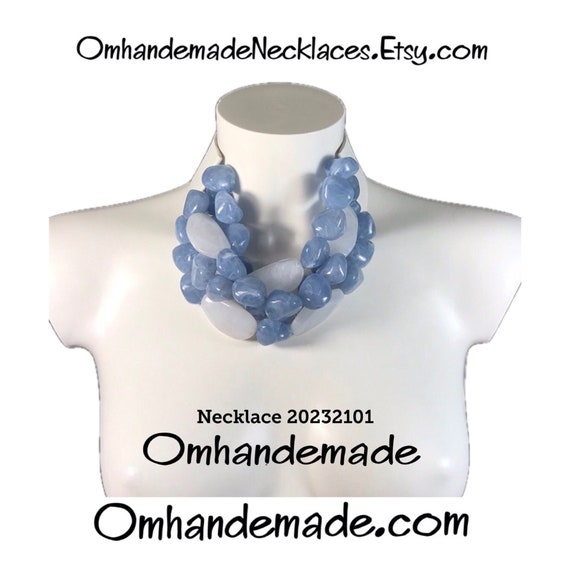 20232101 Light blue and white necklace, bib necklace, choker necklace, multi-strand necklace with relief layers, large necklace, large beads