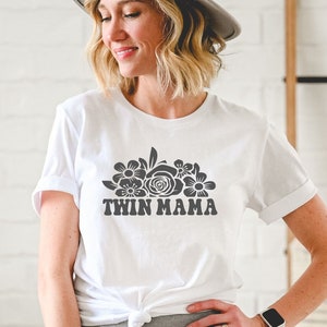 Floral Twin Mama Shirt, Twin Mom Shirt, Mom Of Twins Shirt, Mothers Day Gift for Twin Mama, Twin Mama Shirt, Twin Mom Gift.