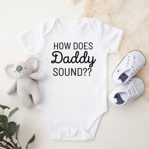 How does Daddy Sound Cute Baby Announcement to Husband, Surprise Pregnancy Announcement Onesie® For Husband, New Dad Baby reveal Gift Box.