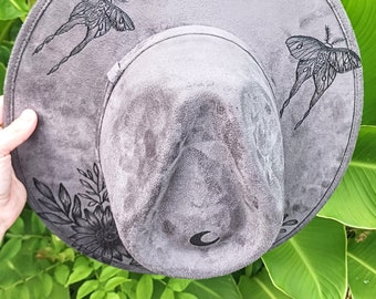 Hand Burned Gray Wide Brim Hat: Luna Moth, Floral & Snake  display picture 3