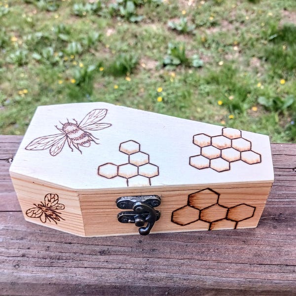 Wood Burned Bumble Bee Trinket Box: Small Wooden Keepsake