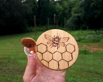 Hand Burned Bee Honeycomb Glass Jar with Wood Lid & Spoon (8 Oz)