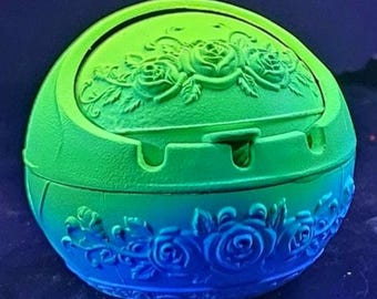 Windproof UV Reactive Windproof Blacklight Covered Ashtray - Moonlight Rose