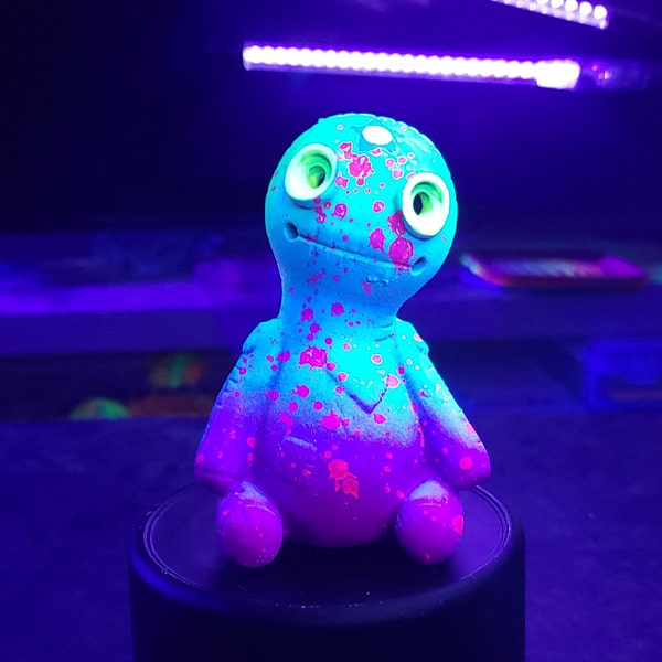 Smokey Joonyer - Blacklight Reactive Voodoo Doll Cone Incense Burner