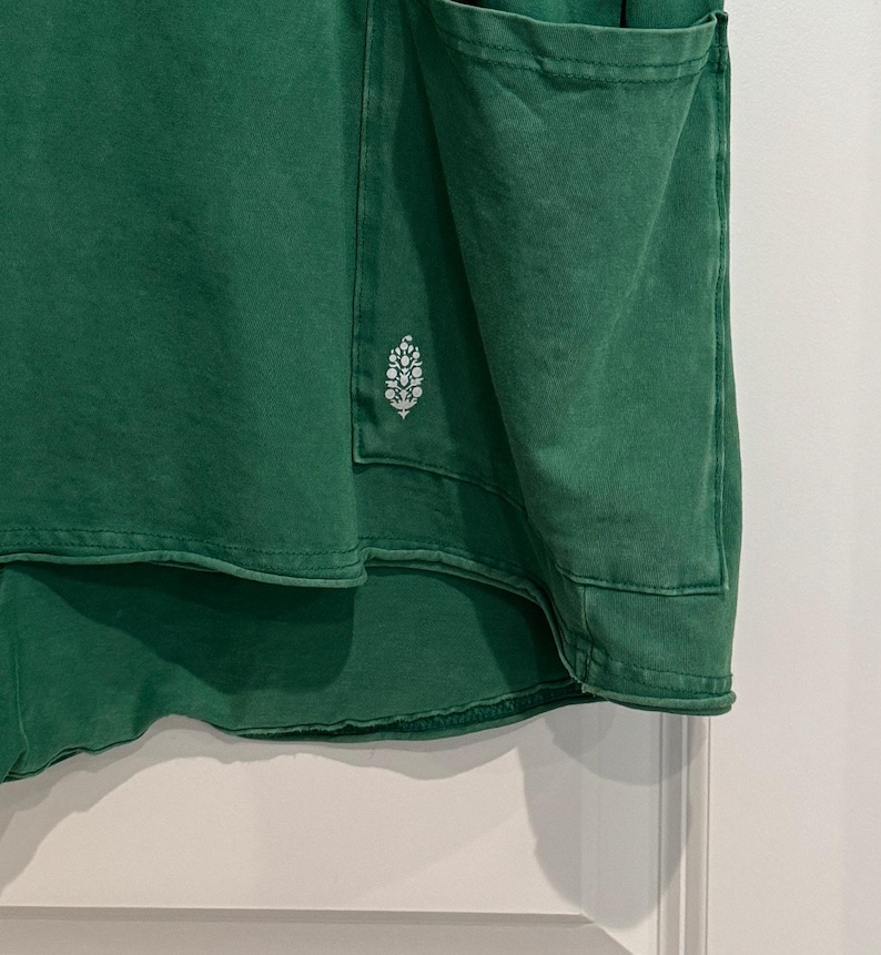 Precio de venta sugerido: 60 / Mono corto Free People FP Movement Hot Shot / Talla S-M / Verde Heritage imagen 9