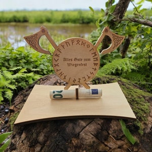 Geldgeschenk Wikinger Wiegenfest personalisiert Holz Gravur Geschenk