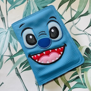 626 - alien creature inspired Passport Cover and Luggage Tag