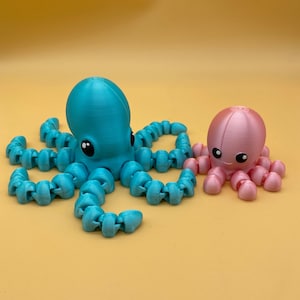 Octopus Fidget Toy | 3D Printed Articulating Adult and Baby Octopus | Multicolor Flexi Toy Squid Family | Mothers Day Gift