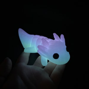Glowing Axolotl Fidget Toy | 3D Printed Articulating axolotl | Glow in the Dark Flexi Toy | Mothers Day Gift