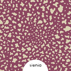 Könnte beinhalten: Ein nahtloses Muster mit einem burgunderfarbenen Hintergrund und einem beigefarbenen abstrakten Design. Das Muster erinnert an Tierdruck. Der Text "sionia" befindet sich in einem Kreis am unteren Rand des Bildes.