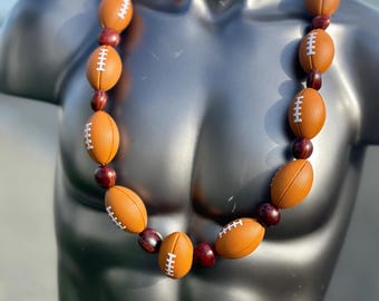 Football Kukui Lei