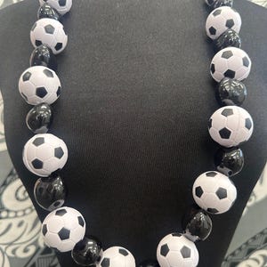Soccer Kukui Lei