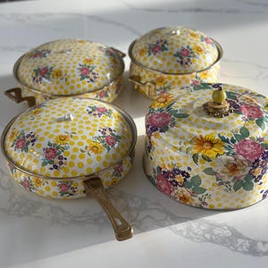 Vintage MacKenzie Childs buttercup pots and cake cover set of 4