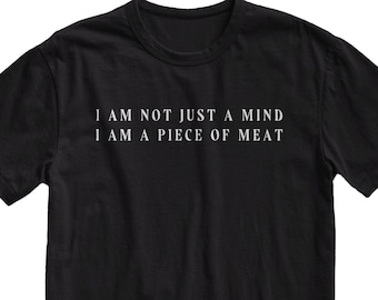 Camiseta "No soy solo una mente": ropa unisex gótica grunge