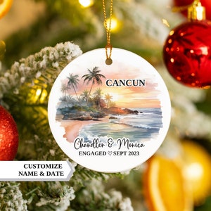 Adorno navideño de compromiso en Cancún, adorno de Cancún, adornos de compromiso, adorno personalizado de compromiso, regalo de compromiso, Cancún, México