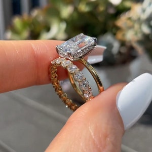 2.5 CT Unique Radiant Cut Moissanite Engagement Bridal Set Ring Gift For Her Wedding Band Promise Ring Best For Girlfriend