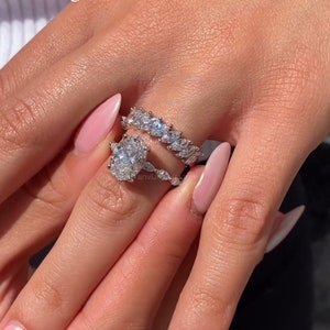 2.5 CT Oval Cut Moissanite Engagement Bridal Set Ring  Gift For Her Wedding Band Promise Ring Wedding Gift Stylish Wedding Band