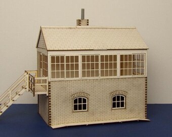 B 70-07L GWR O-skala mellanstor signallåda - vänster trappa - (7 mm skala, 1/43,5)
