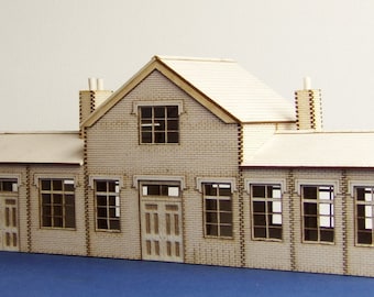 B 00-14 Mittelstation mit zwei Etagen - (4mm Maßstab, 1/76)