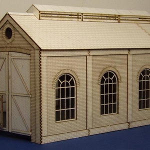 B 70-01 O gauge small single track engine shed with round windows - (7mm scale, 1/43.5)