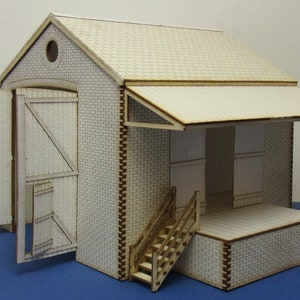 B 70-30 O gauge small drive through goods shed - (7mm scale, 1/43.5)