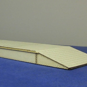 B 00-07 OO gauge 614mm long station platform - (4mm scale, 1/76)