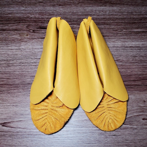 Woodland Pucker-toe Moccasins (big kids)