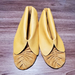 Woodland Pucker-toe Moccasins (adult)