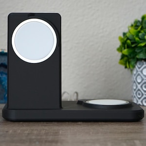 Dual MagSafe Holder with Upright and Flat MagSafes