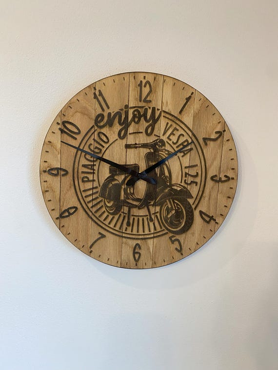 Orologio da parete in legno, orologio in rovere, Vespa, orologio