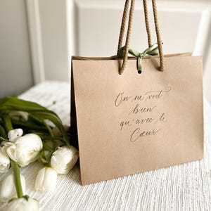 Sac cadeau, emballage pour vos cadeaux - illustration gravée