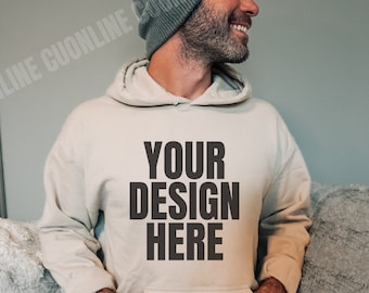 Herren Gildan 18500 Mockup, Sand Gildan 18500, Sand Hoodie Mockup, Männlicher Hoodie Mockup, Männlicher Hoodie Mockup, Männlicher Sand Sweatshirt Mockup, Herren Gildan