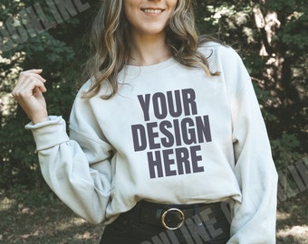Gildan 18000 Sand Sweatshirt Mockup, Sand Sweater mockup, Model gildan 18000 mockup, Gildan 18000 mockup, Sand Sweatshirt Mock, Sand Sweater
